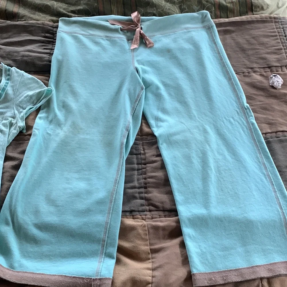 JLo Intimates - Picture 3 of 6